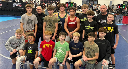 Bear Cave Finishes 5-1 at Christmas Clash Duals in Utah